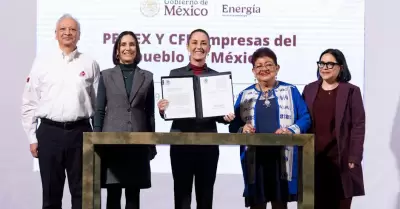 Sheinbaum firma leyes que revierten reforma energ�tica de 2013