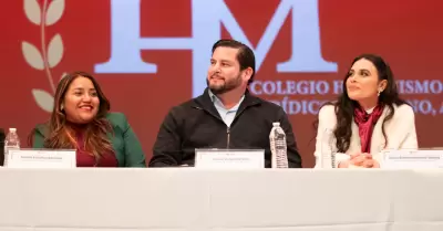 Toma de protesta de la mesa directiva del nuevo Colegio Humanismo Jur�dico Mexic