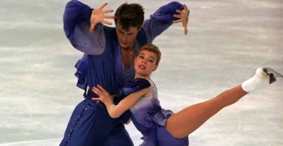 Los campeones mundiales de patinaje art�stico de 1994, Evgenia Shishkova y Vadim Naumov murieron en accidente a�reo