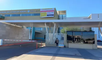 Trabajadores laboran bajo protesta en el Hospital General del Estado