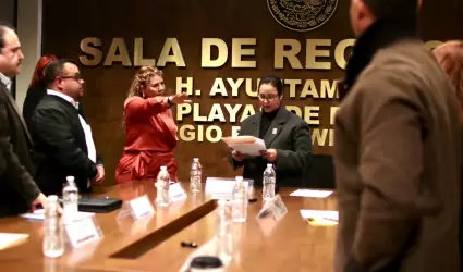 Presidenta Roc�o Adame toma protesta a nueva directora del DIF Rosarito