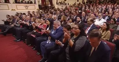 Ministras presentes en la conmemoraci�n del aniversario de la Constituci�n