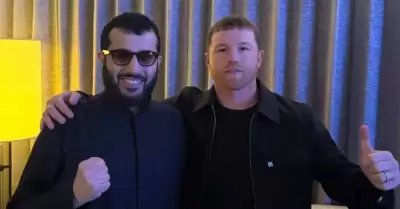 Turki Alalshick y "Canelo" �lvarez