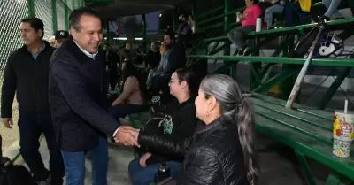 Supervisa To�o Astiazar�n mejoras en el estadio de Softball Carlos Rend�n