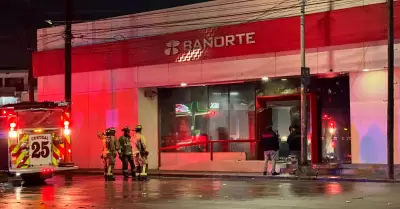 Hombre en situaci�n de calle provoca incendio en banco
