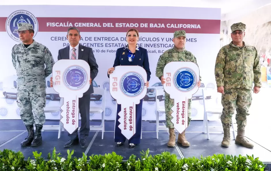 Entregan 57 veh�culos a la Agencia Estatal de Investigaci�n