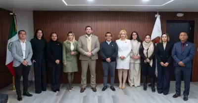 Toma protesta Ismael Burgue�o a los titulares de las nuevas secretar�as del XXV 