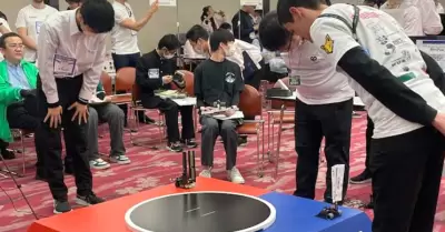 Competencia de robots sumo en Jap�n