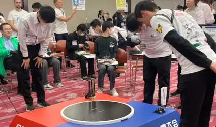 Competencia de robots sumo en Jap�n