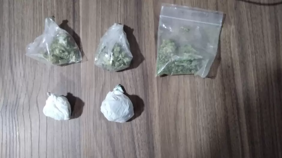 Detenidos en posesi�n de droga