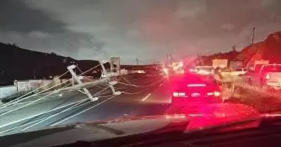 Reportan intenso tr�fico en la entrada al Valle de las Palmas
