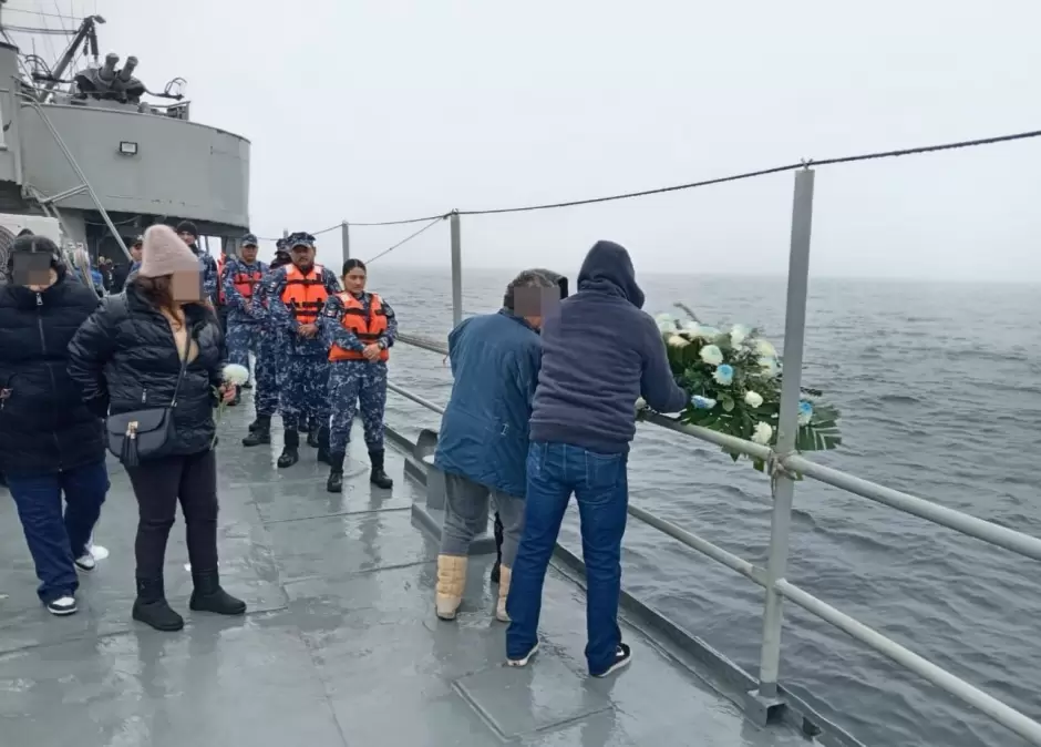 Homenaje f�nebre en la mar,