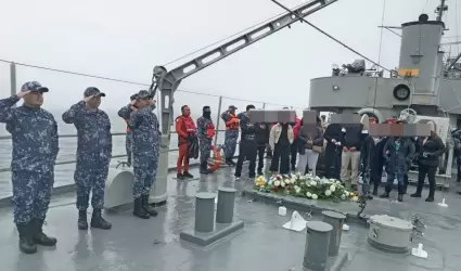 Homenaje f�nebre en la mar,