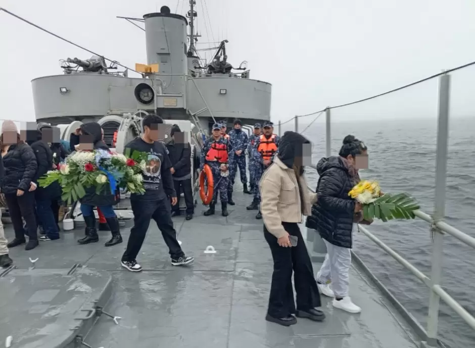 Homenaje f�nebre en la mar,
