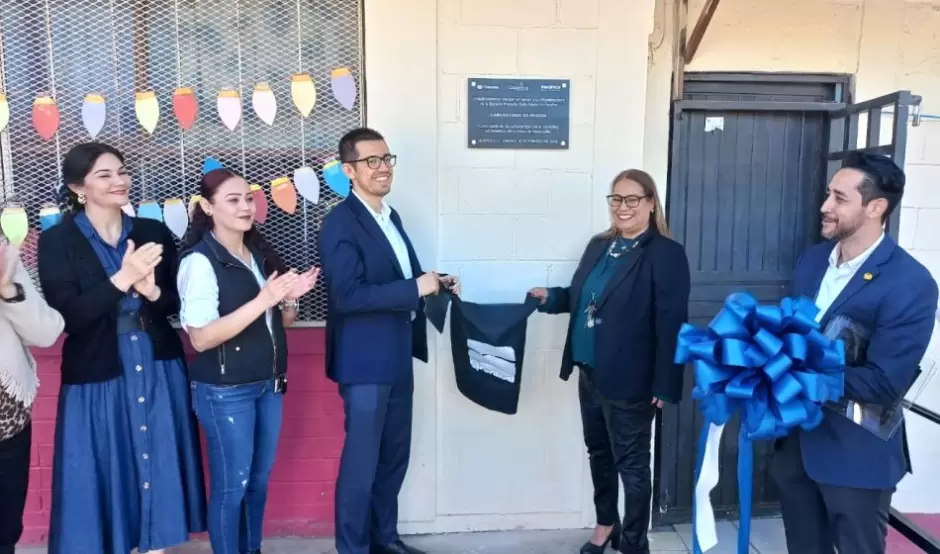 Inauguraci�n de laboratorio de c�mputo