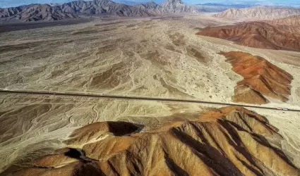 La IA descubre 303 nuevos geoglifos en Nasca, revelando significado.