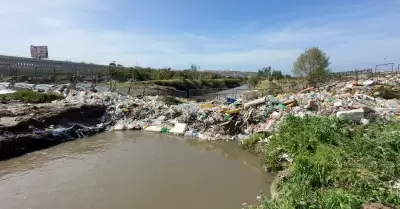 Colocan trampa para retener basura en el Valle del R�o Tijuana