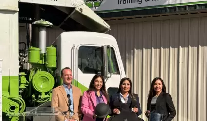 Reciben donativo en Fresno, CA