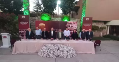 Homenaje a Samuel Oca�a