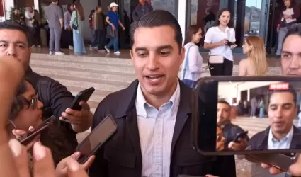 Froyl�n G�mez, secretario de Educaci�n
