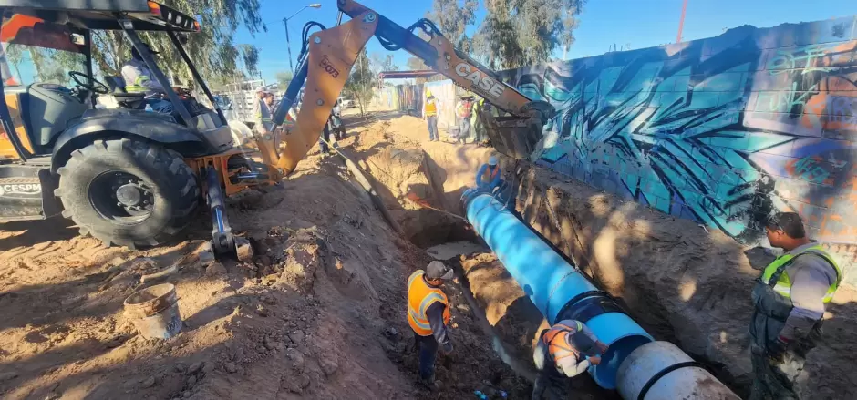 Reposici�n de tuber�a de agua potable en Villa Colonial