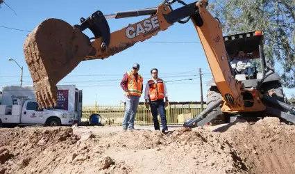 Reposici�n de tuber�a de agua potable en Villa Colonial