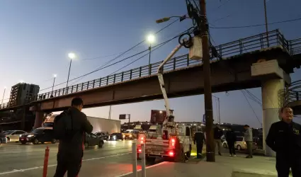 Instalaci�n y mejoramiento de luminarias en Tijuana