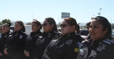 Celebran 20 a�os de servicio de la XXIV generaci�n de polic�as municipales