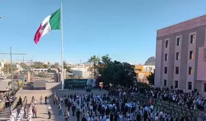 Ceremonia por el D�a de la Bandera