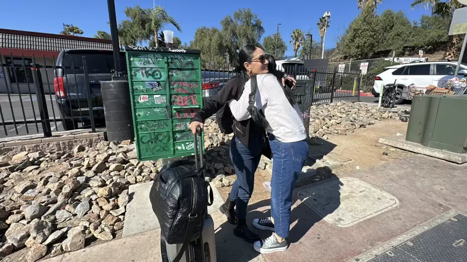 Primera "Dreamer's Mom" regresa a EEUU a 14 a�os de su deportaci�n