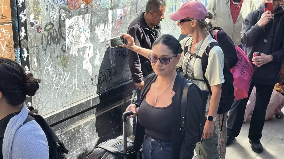 Primera "Dreamer's Mom" regresa a EEUU a 14 a�os de su deportaci�n