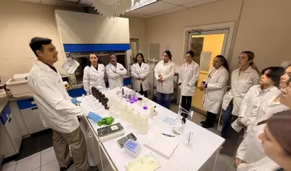 Estudiantes de ingenier�a qu�mica del ITM