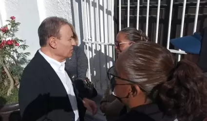 Atiende gobernador a viudas de polic�as