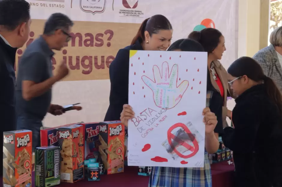 Campa�a de intercambio de juguetes b�licos por did�cticos