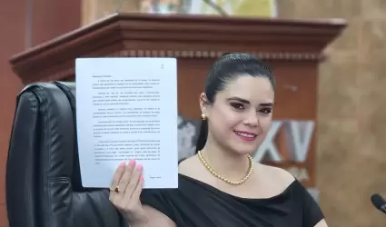 Diputada Dayl�n Garc�a Ruvalcaba