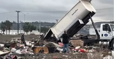 Reincidentes, due�os de 10 predios en Presa Este donde cobran por quemar basura;