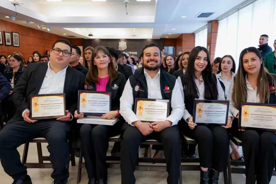 Entrega de reconocimientos a personas servidoras p�blicas