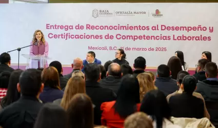 Entrega de reconocimientos a personas servidoras p�blicas
