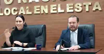 Ver�nica Sandoval y Nery Ruiz