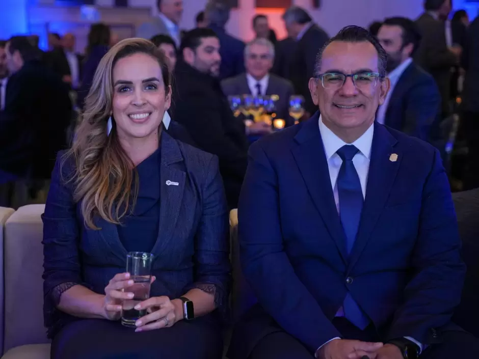 Adriana Egu�a toma protesta como presidenta de DEITAC