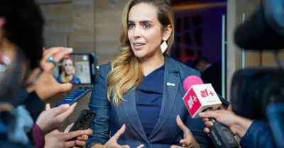 Adriana Egu�a toma protesta como presidenta de DEITAC