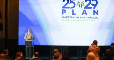 Resalta gobernadora Marina del Pilar hist�rica inversi�n para ampliar aeropuerto