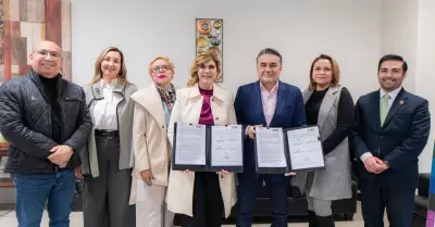 Firman convenio de colaboraci�n
