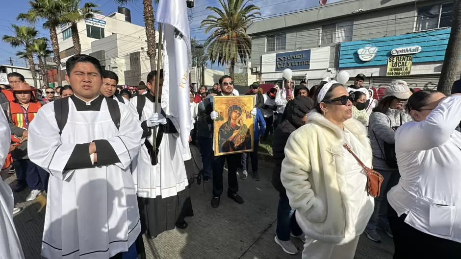 Marchan por la familia, la vida, la paz y la migraci�n