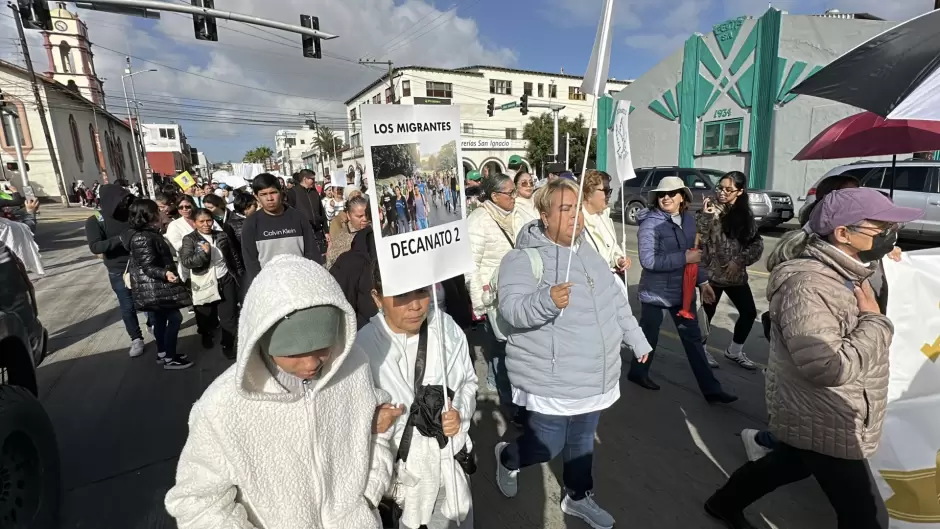 Marchan por la familia, la vida, la paz y la migraci�n