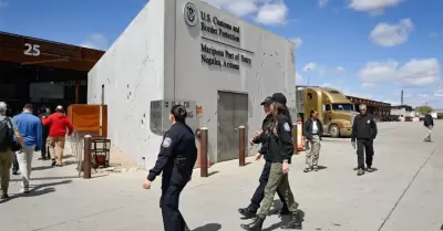Kristi Noem anuncia que se construir� una ampliaci�n del muro fronterizo