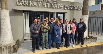 Personal del Centro de Atenci�n Canina y Felina de Ensenada