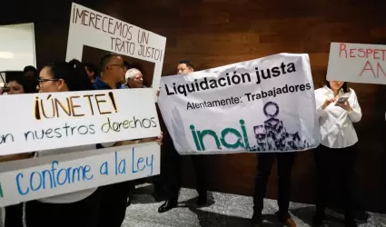 Trabajadores del INAI