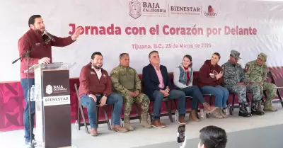 Asiste Ismael Burgue�o a la Jornada Con el Coraz�n por Delante