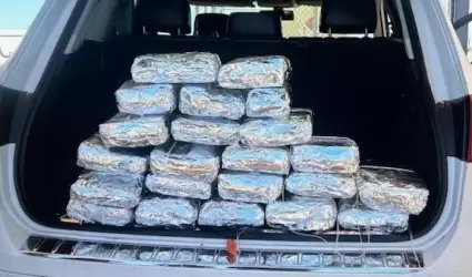 Metanfetamina incautada oculta en veh�culo